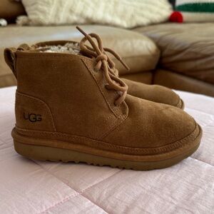 UGG Neumel II Boots Size 2